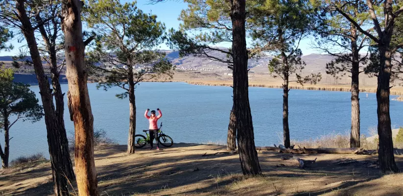 Lisi Lake