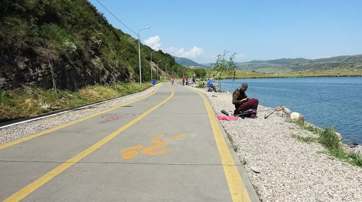 ლისის ტბა