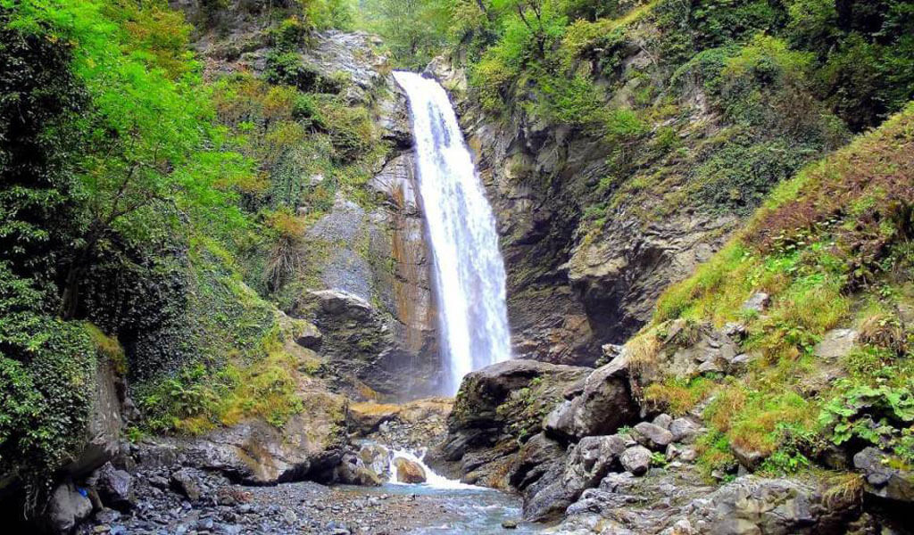 Топ 10 самых красивых водопадов Грузии
