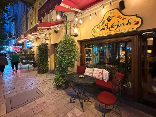 Restaurant "Barbarestan"