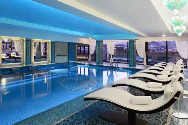 სასტუმრო ამბასადორი (Ambassadori Tbilisi Hotel)
