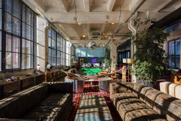 Fabrika ჰოსტელი