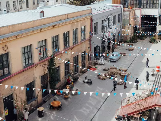 Fabrika ჰოსტელი